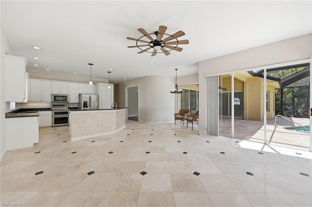25820 Creekbend DR-9