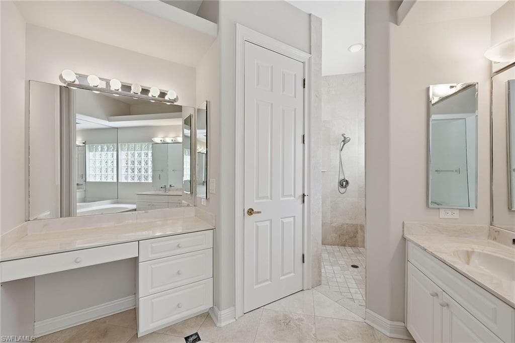25820 Creekbend DR-18