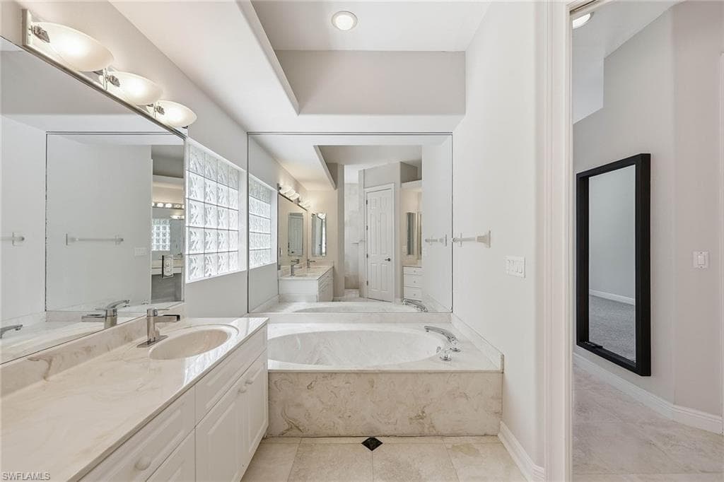 25820 Creekbend DR-19