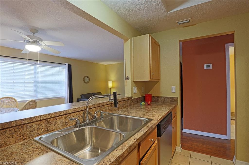 3344 N Key DR 6-6