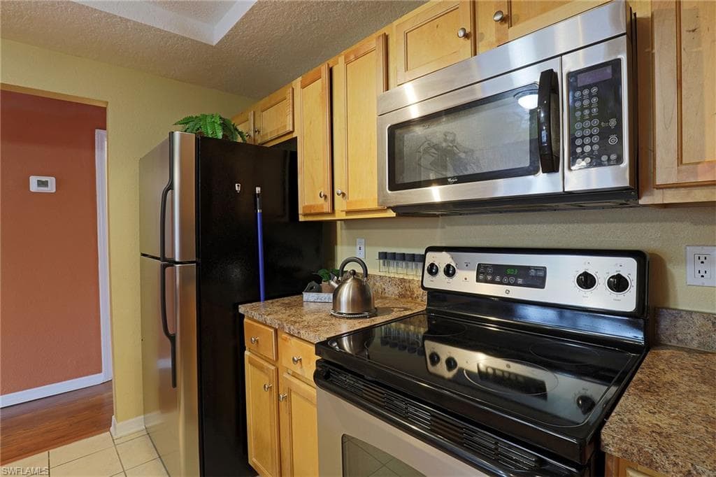 3344 N Key DR 6-7