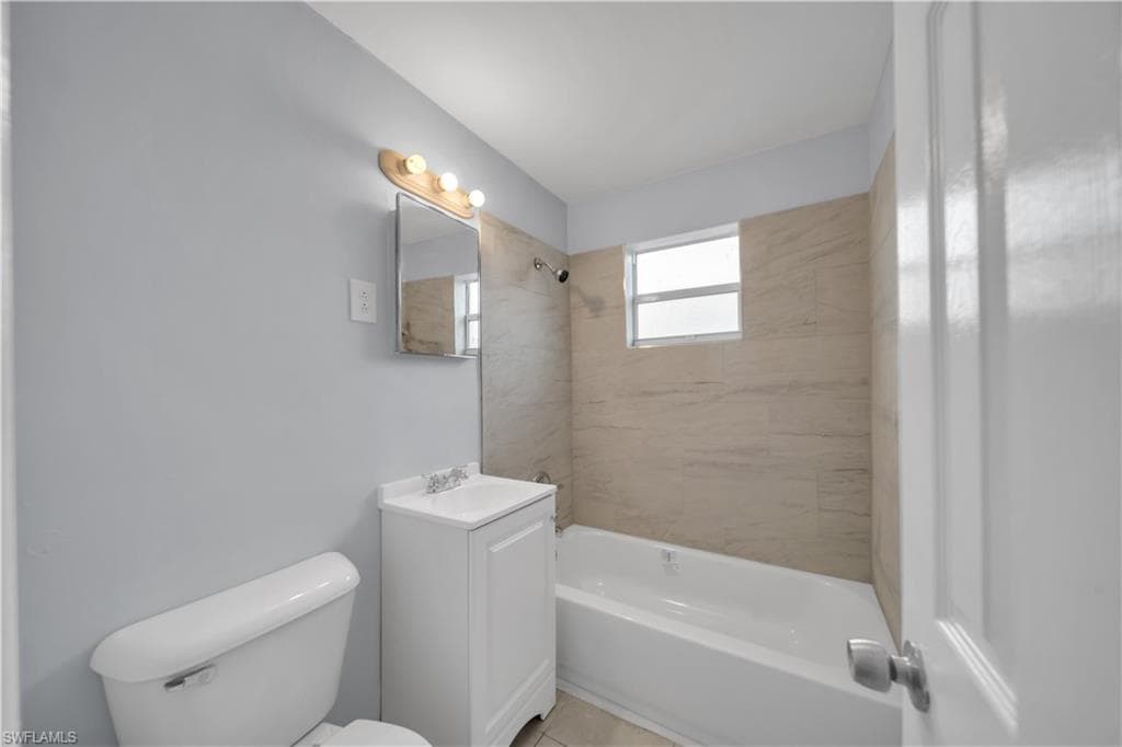 1527 Gardenia AVE-22