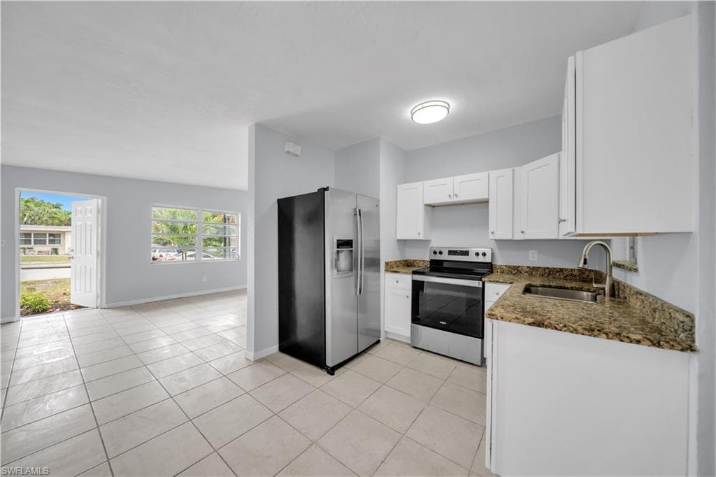 1527 Gardenia AVE-9