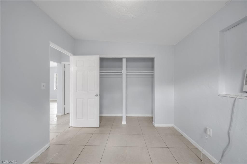 1527 Gardenia AVE-19