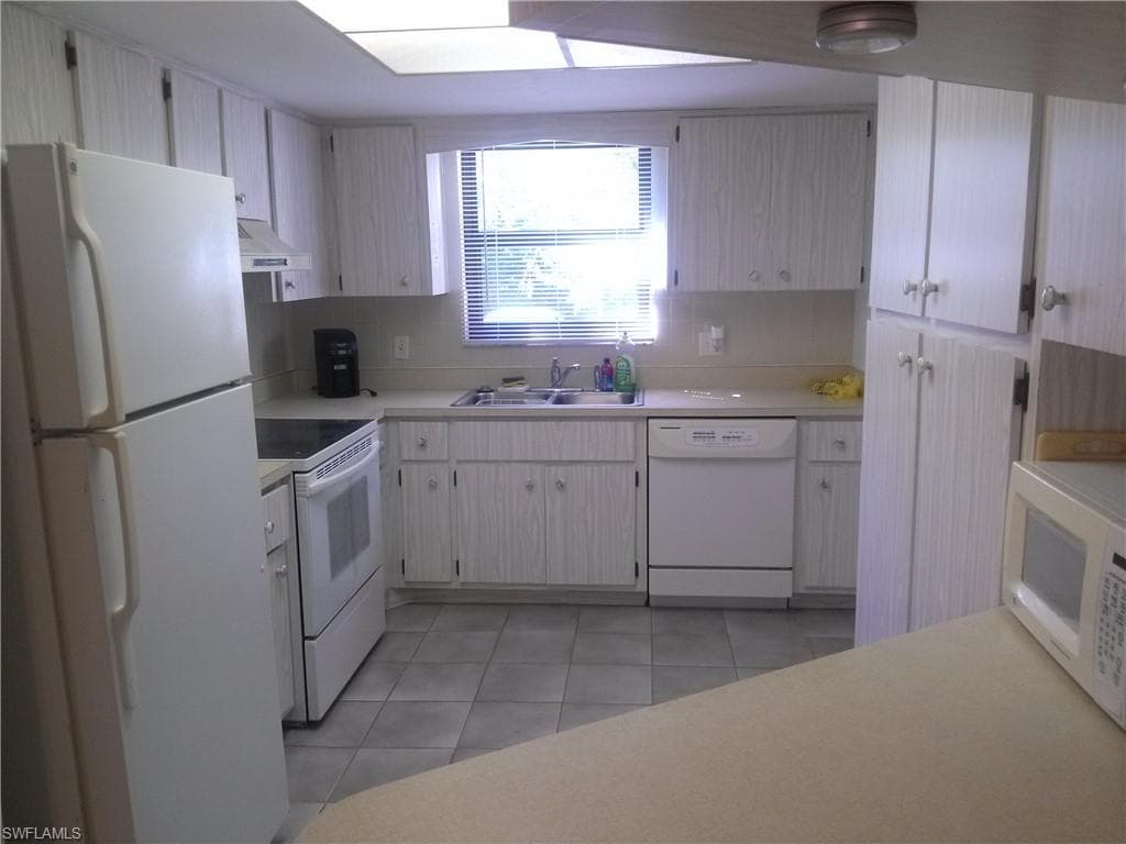 4963 Pepper CIR D106-1