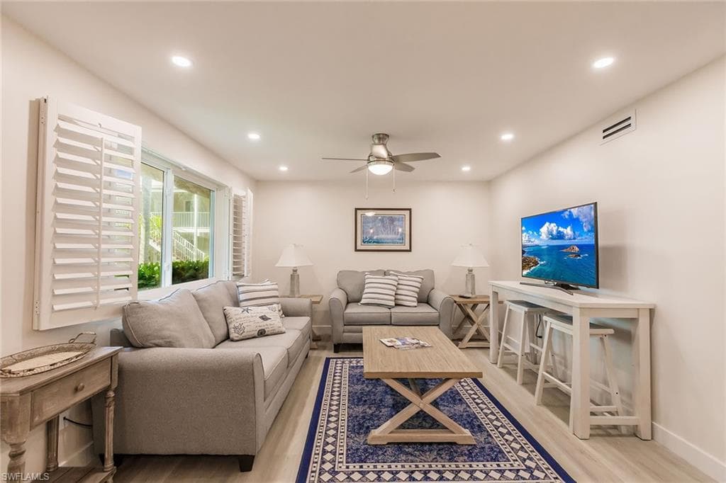 527 Broad AVE S 527-7