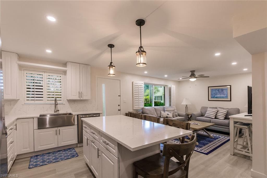 527 Broad AVE S 527-11