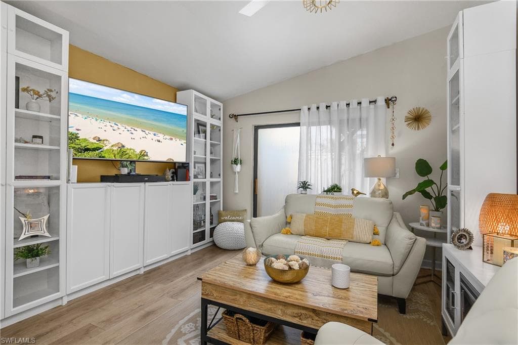 5266 Cedarbend DR 1-1