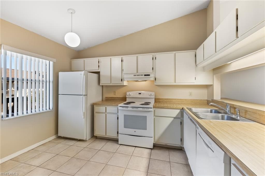 9305 Lake Park DR 204-6