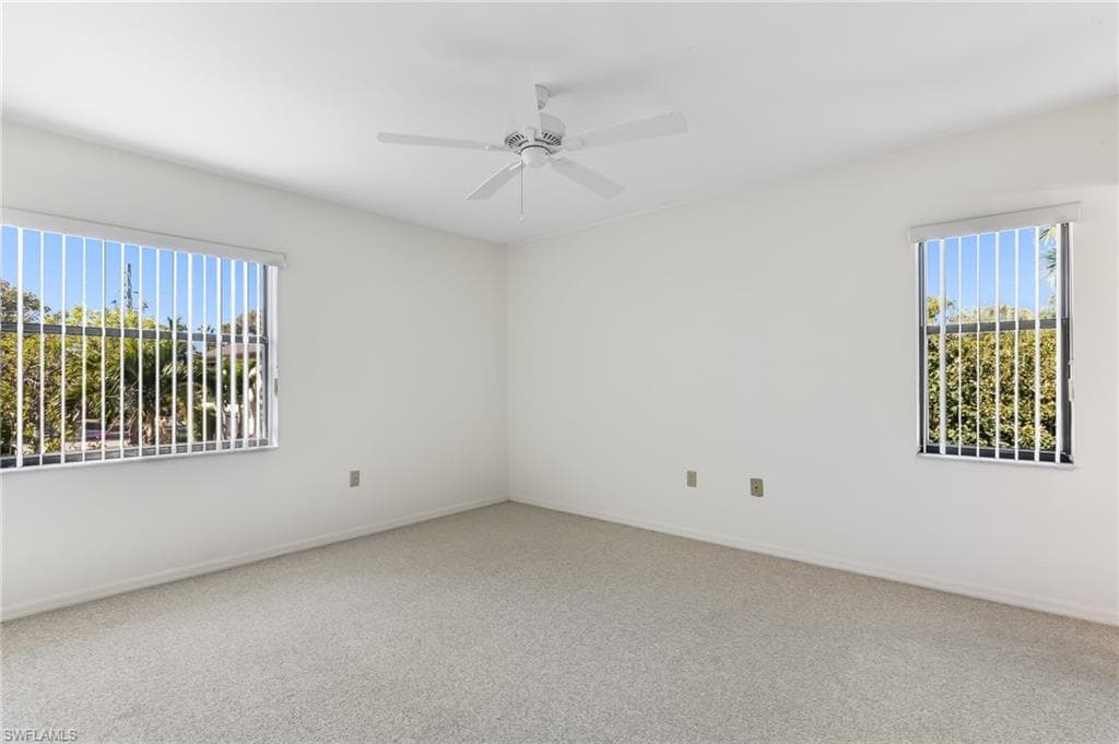 9305 Lake Park DR 204-8