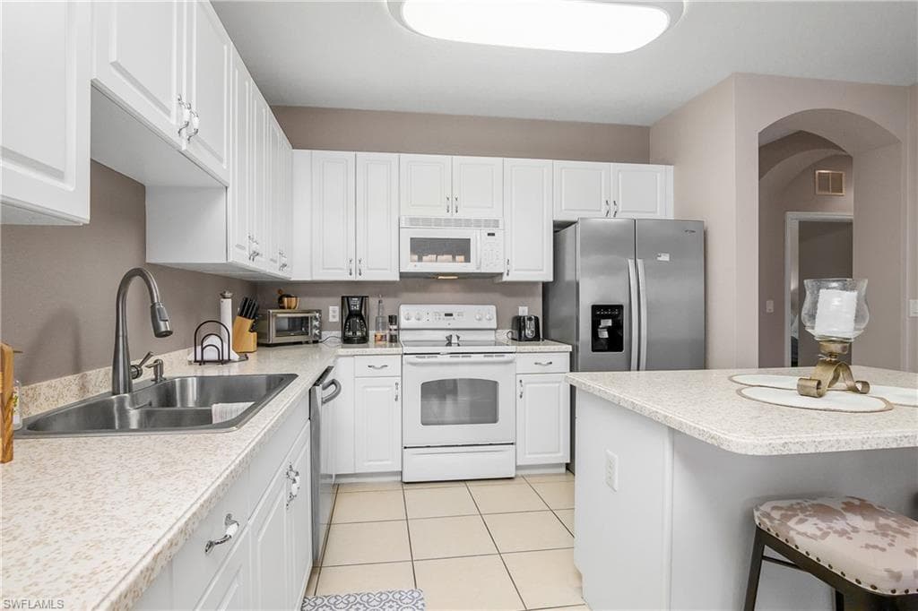 9621 Spanish Moss WAY 3825-6