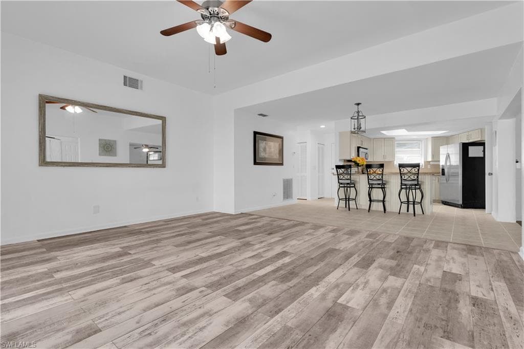 9 Regency CT-14