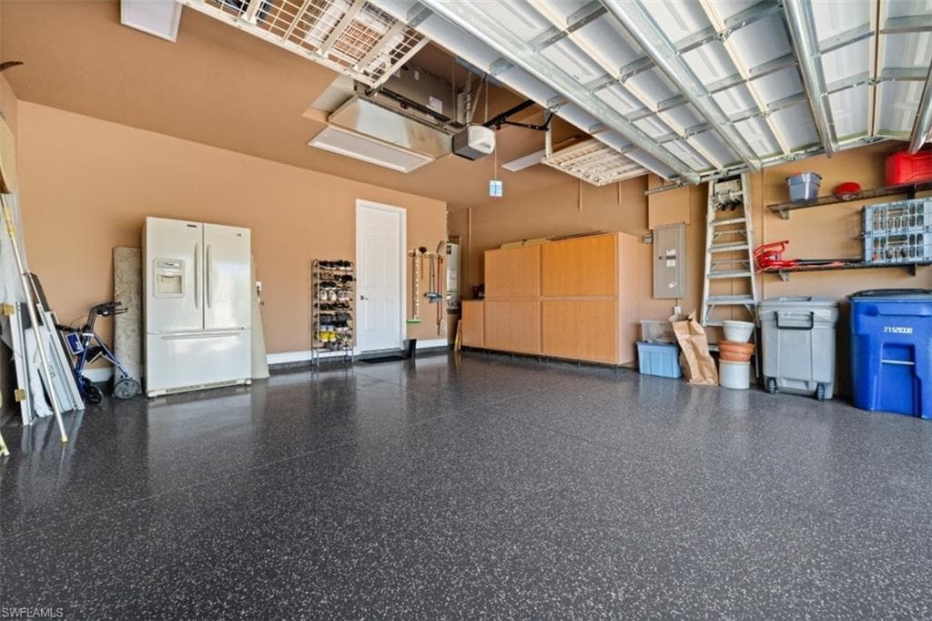 19603 Maddelena CIR-27