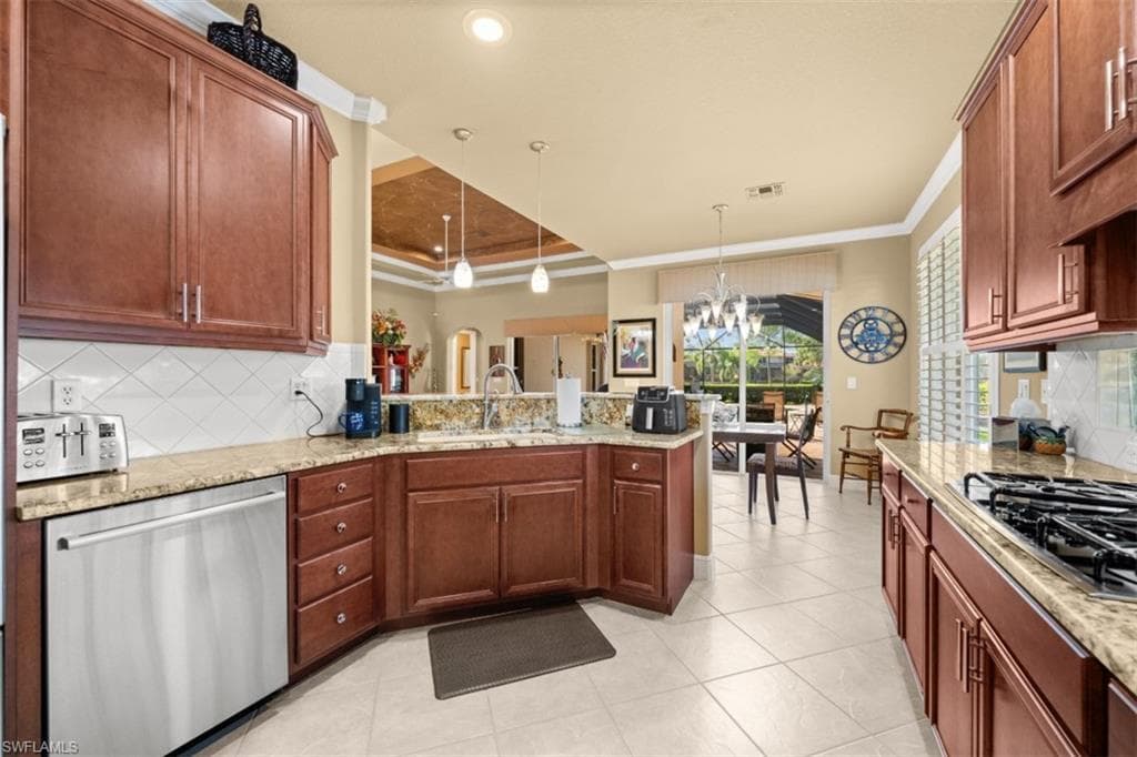 19603 Maddelena CIR-15