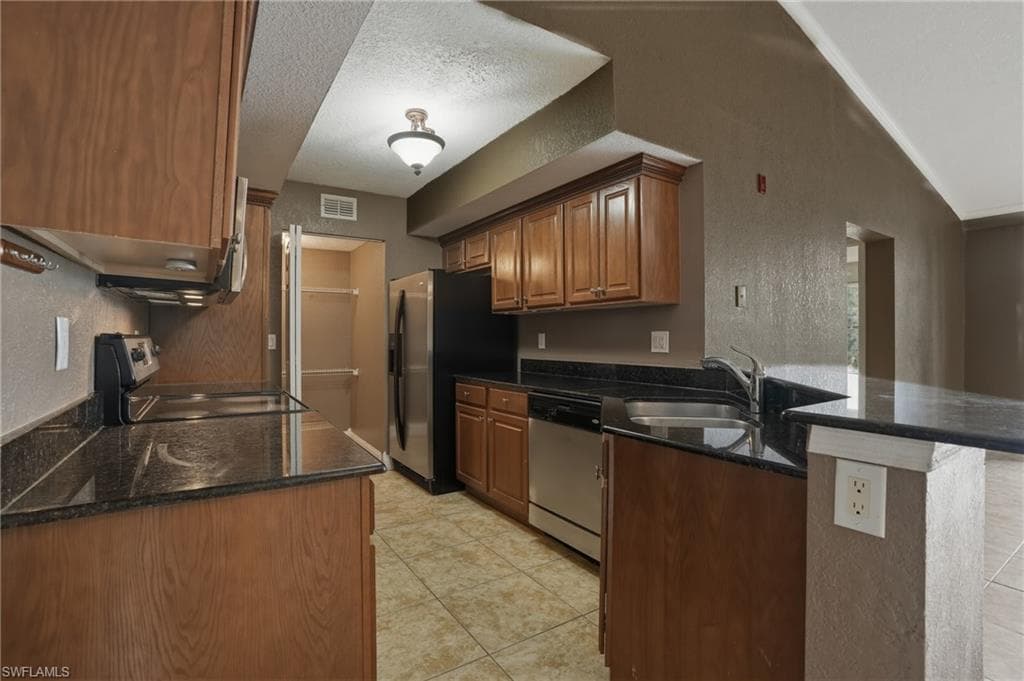 13515 Eagle Ridge DR 525-12
