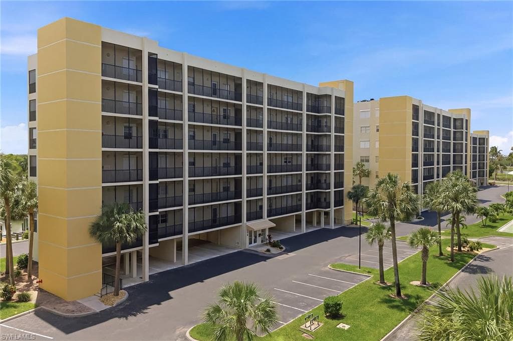 4421 Bay Beach LN 623-22