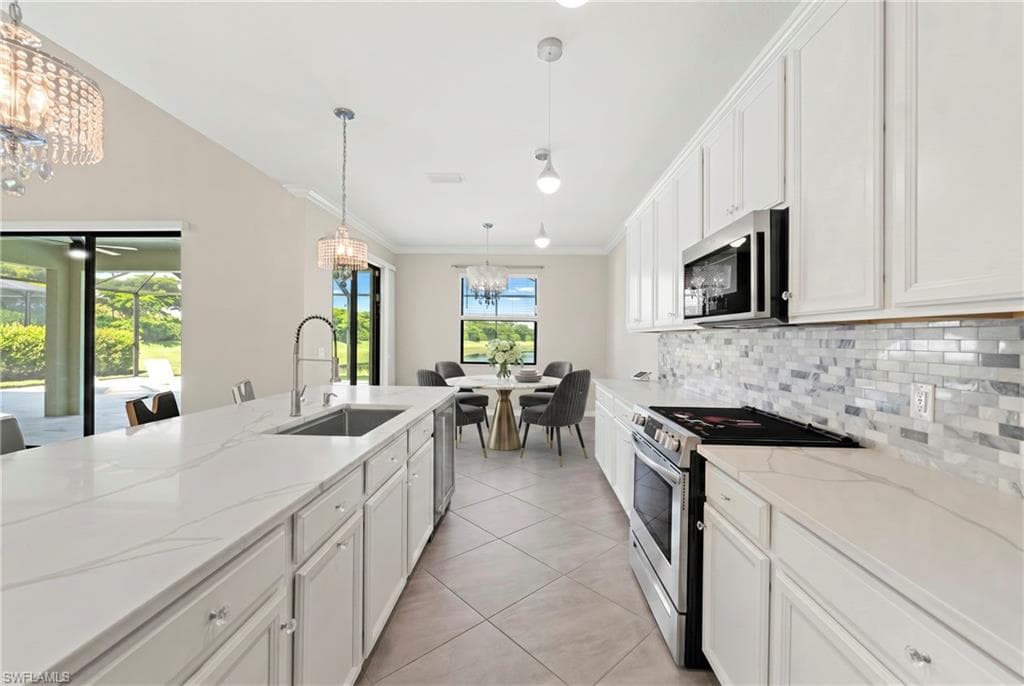 11905 Hickory Estate CIR-12