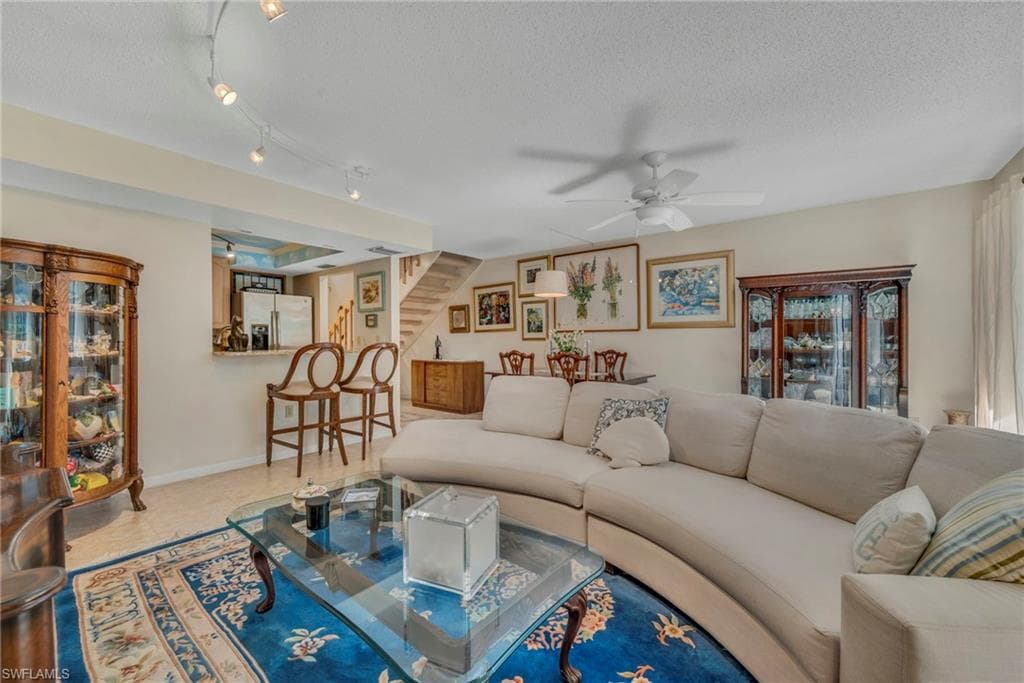 870 Meadowland DR F-3