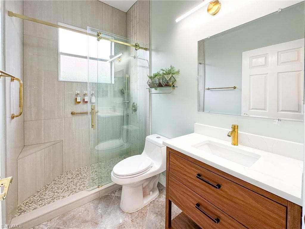 605 Grand Rapids BLVD-15