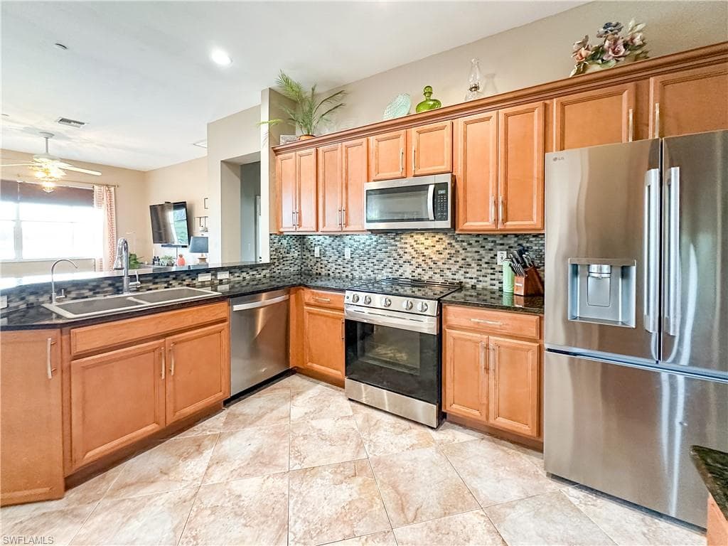 605 Grand Rapids BLVD-8