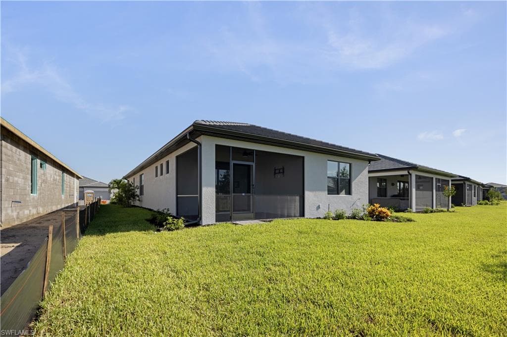 19226 Hinkley DR-37