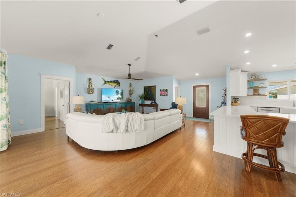 11940 Oakland DR-4