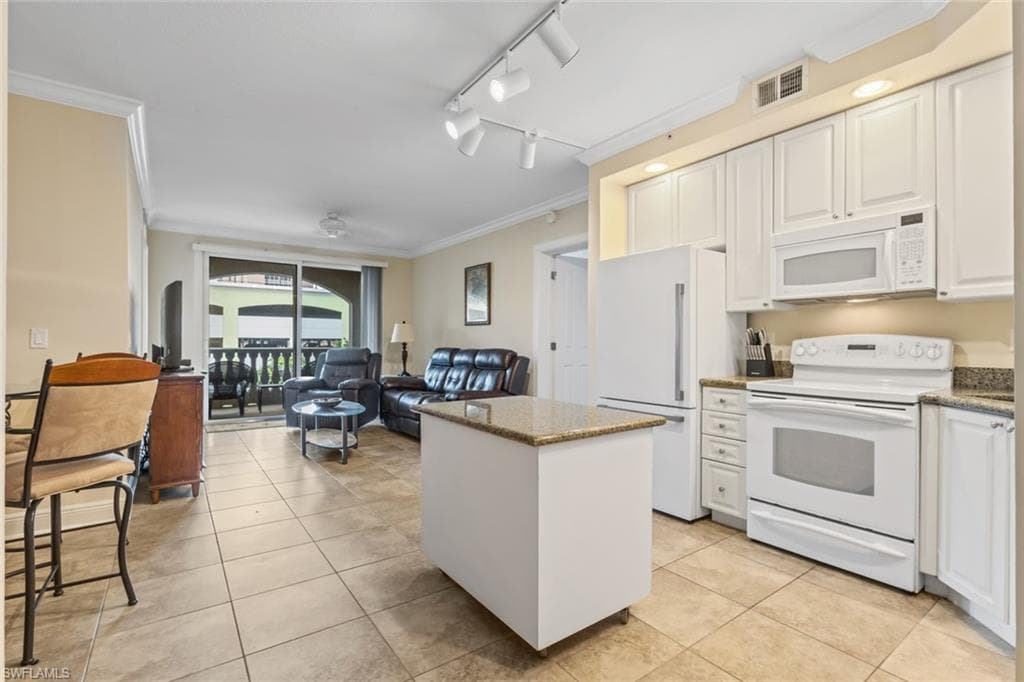 2825 Palm Beach BLVD 203-11