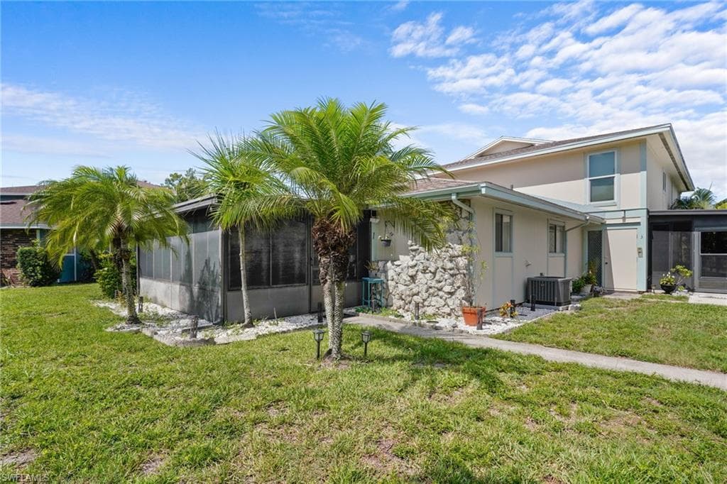 5848 Queen Elizabeth WAY 1-2