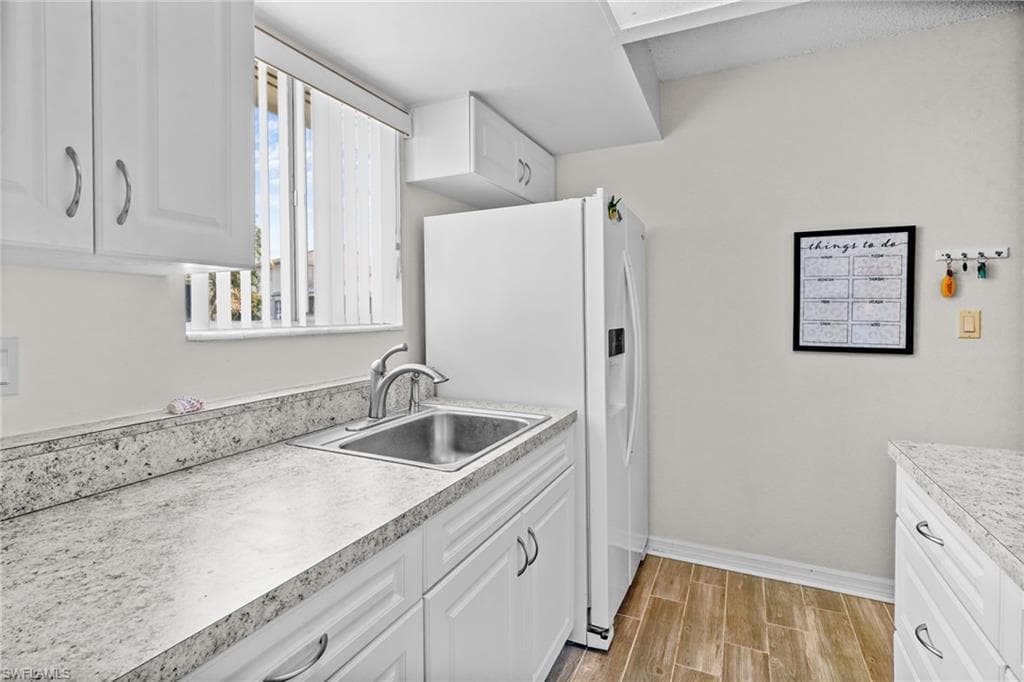 5848 Queen Elizabeth WAY 1-16