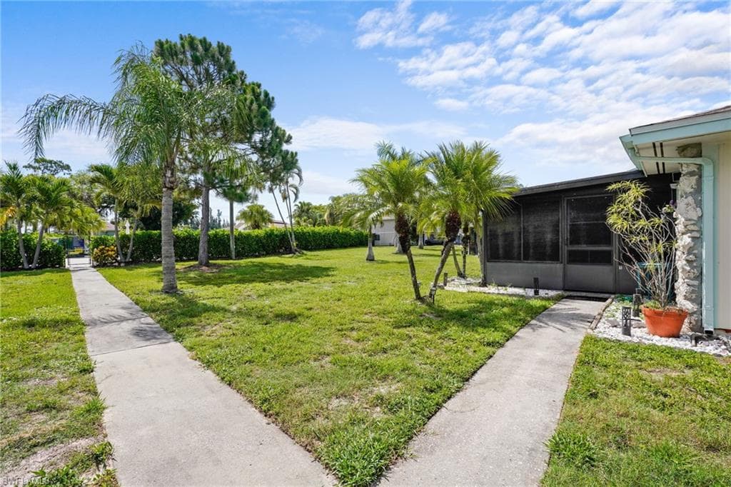 5848 Queen Elizabeth WAY 1-3