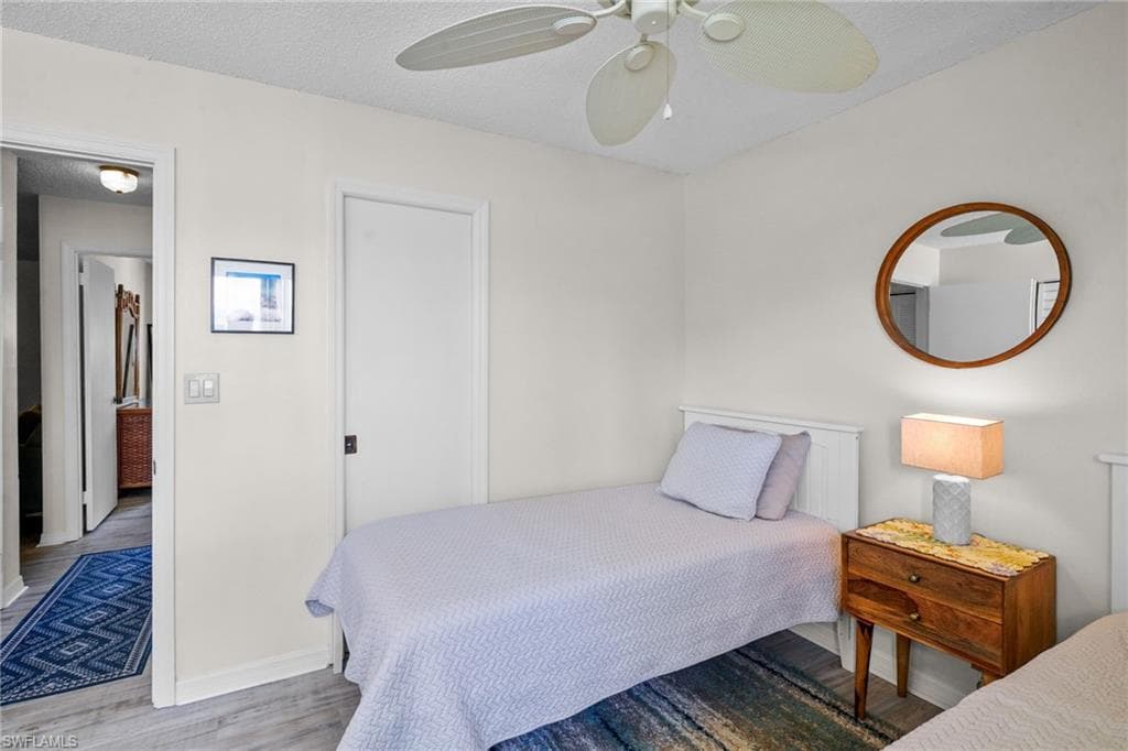 5848 Queen Elizabeth WAY 1-20