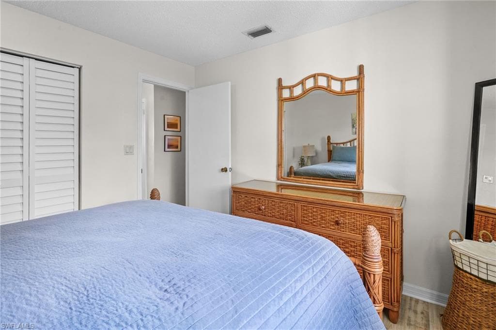 5848 Queen Elizabeth WAY 1-24