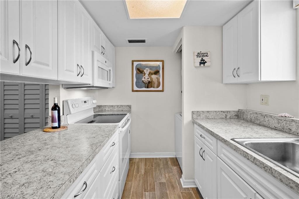 5848 Queen Elizabeth WAY 1-14