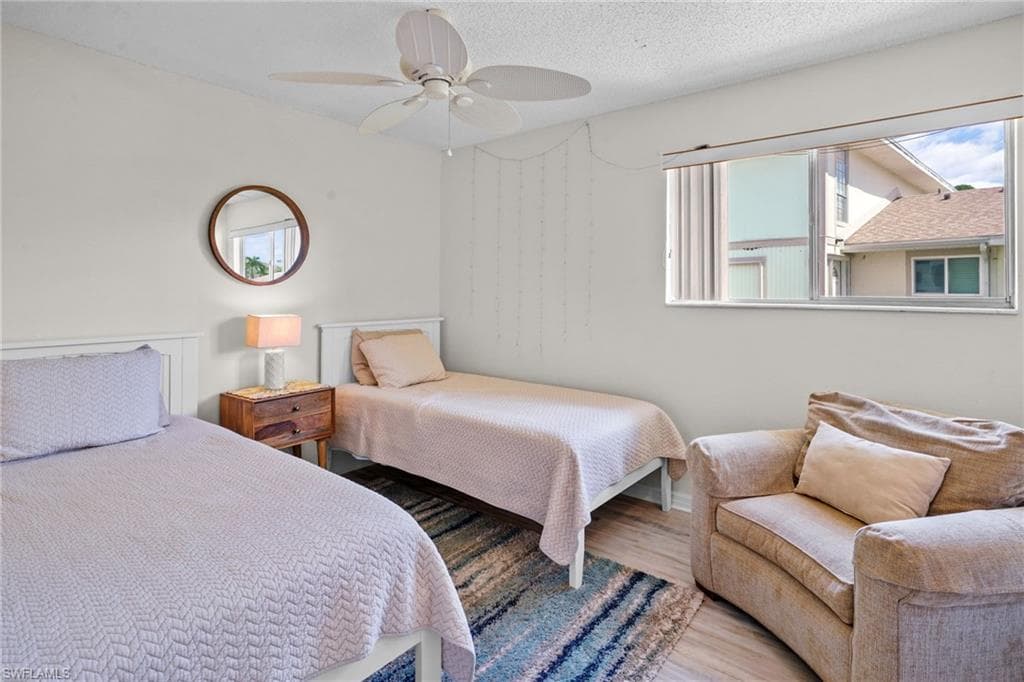 5848 Queen Elizabeth WAY 1-18