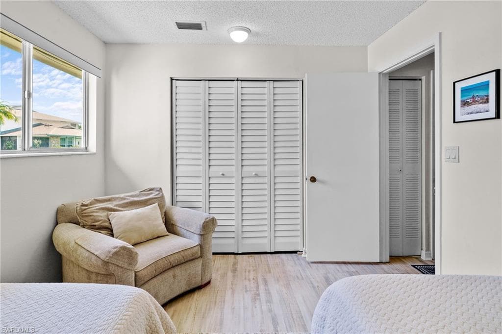5848 Queen Elizabeth WAY 1-19