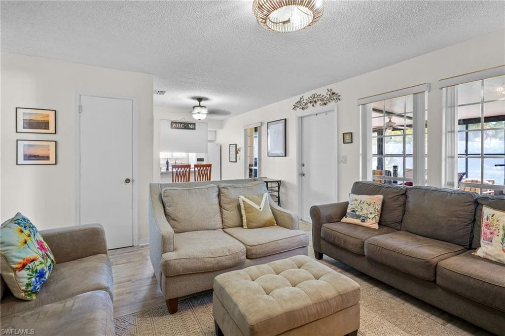 5848 Queen Elizabeth WAY 1-8