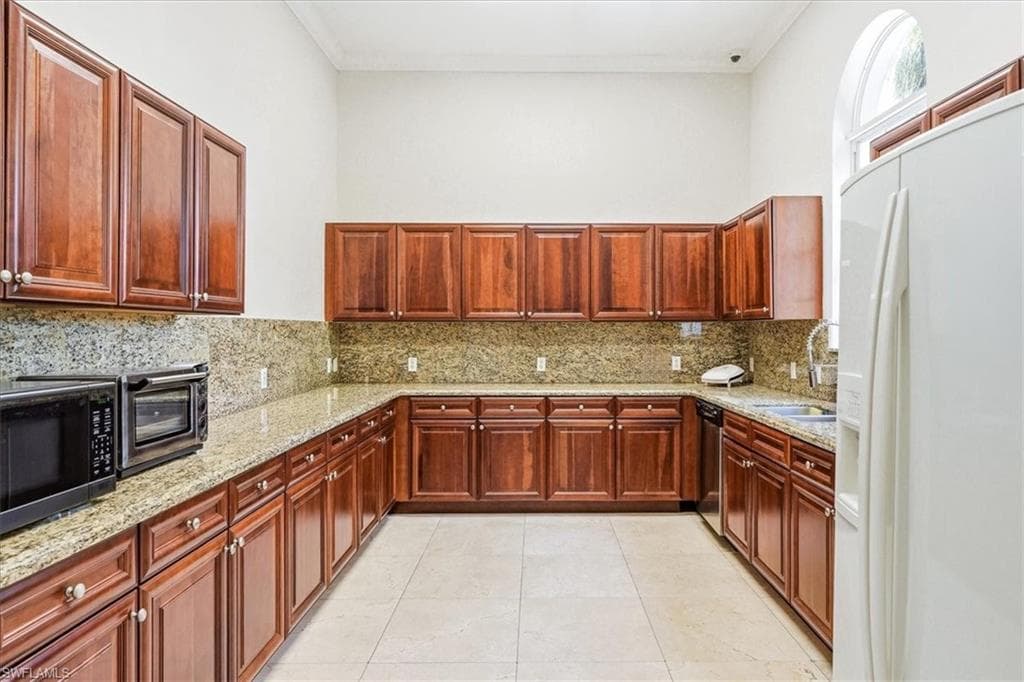 7070 VENICE WAY 2904-42