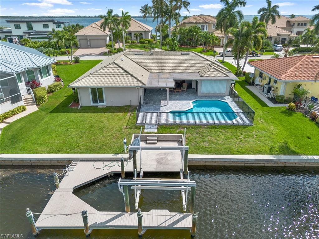 14661 Fair Havens RD-2