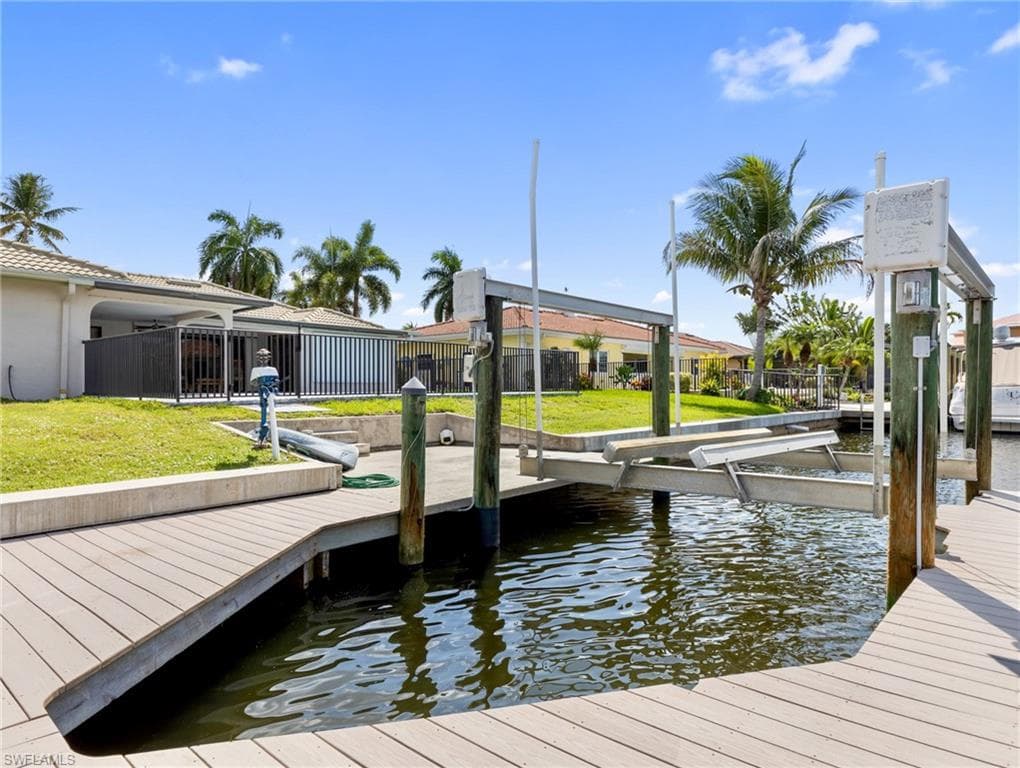 14661 Fair Havens RD-43