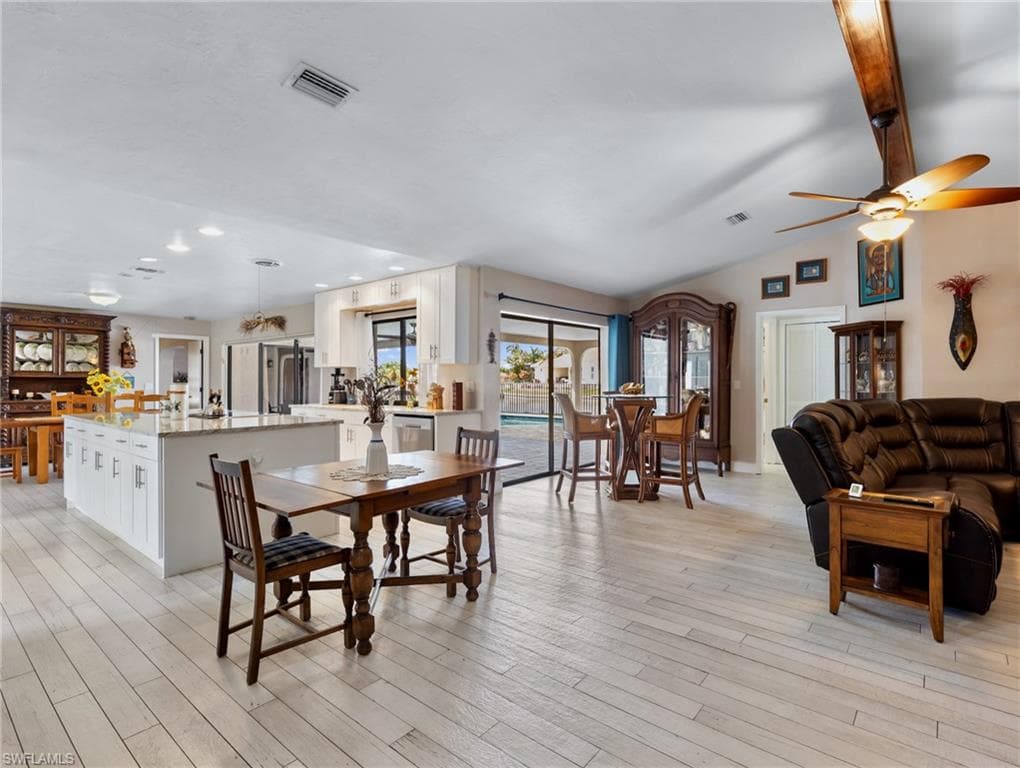 14661 Fair Havens RD-12