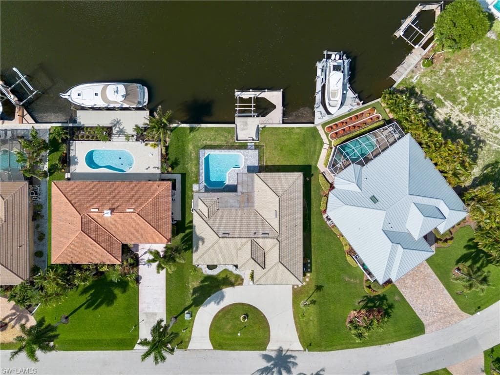 14661 Fair Havens RD-48
