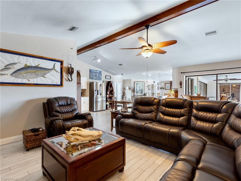 14661 Fair Havens RD-11