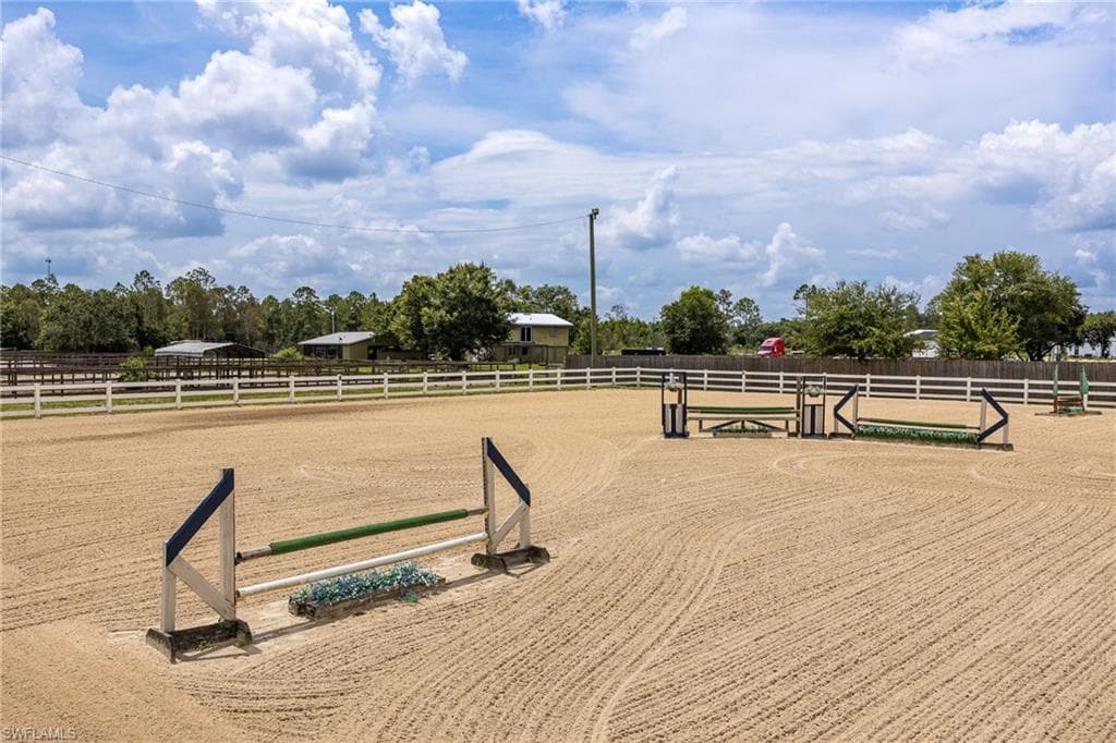 12090 Shawnee RD-17