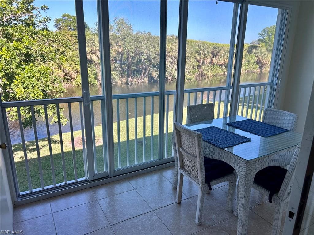 633 Palm View DR 4-2