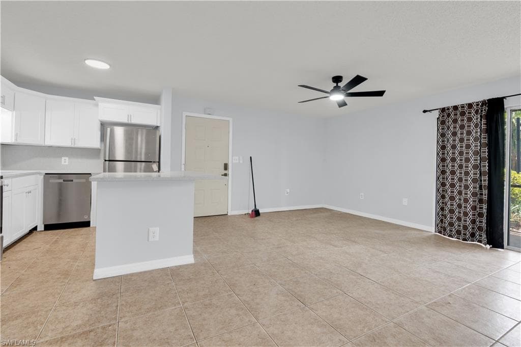 5713 Foxlake DR 1-16