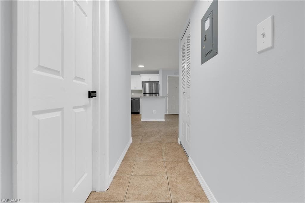 5713 Foxlake DR 1-24
