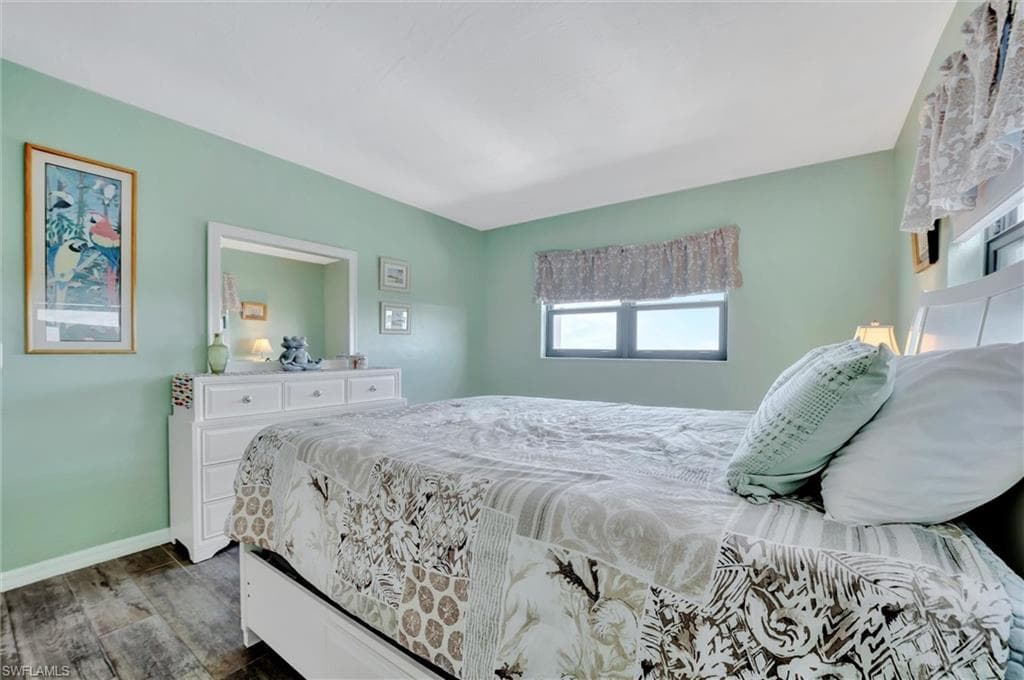 1901 Clifford ST 1001-29