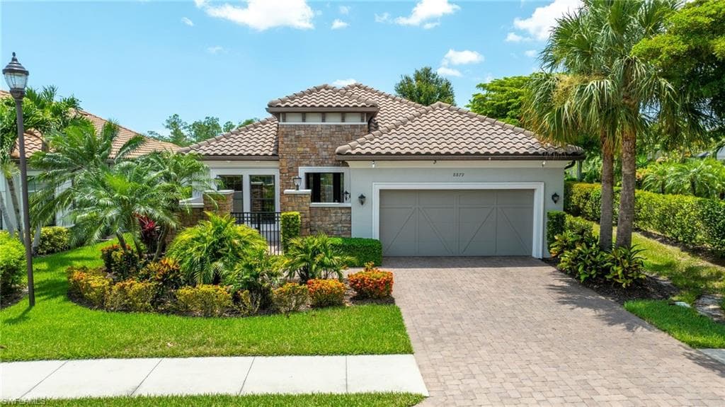 8879 Vaccaro CT-2