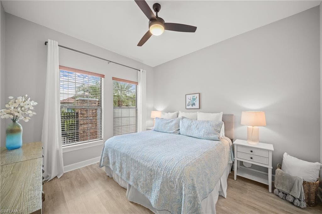 8879 Vaccaro CT-24