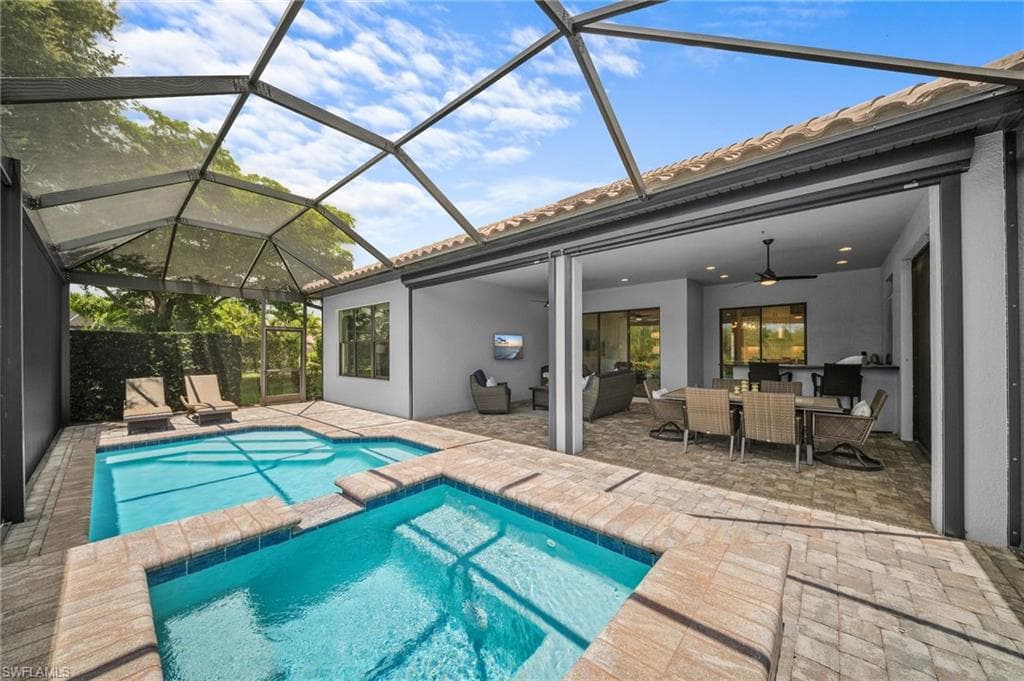 8879 Vaccaro CT-33